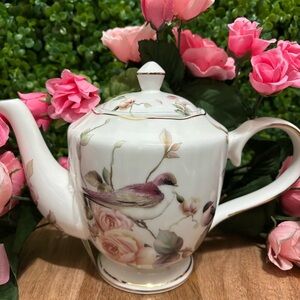 Grace Teaware NWT Floral Bird  fine Porcelain Teapot in Pink and White
